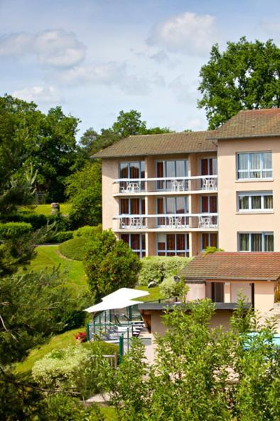 Hotel Du Lac Lacapelle-Viescamp Exterior photo