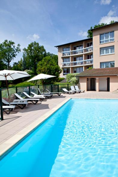 Hotel Du Lac Lacapelle-Viescamp Exterior photo